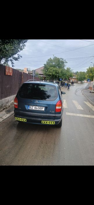Vând Opel Zamfira 7 locuri 1.8 16v