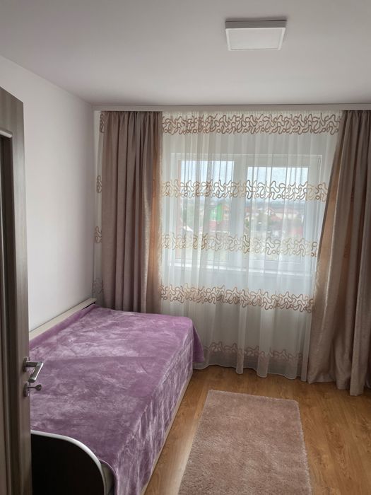 Apartament cu 3 camere de închiriat în Câmpia Turzii