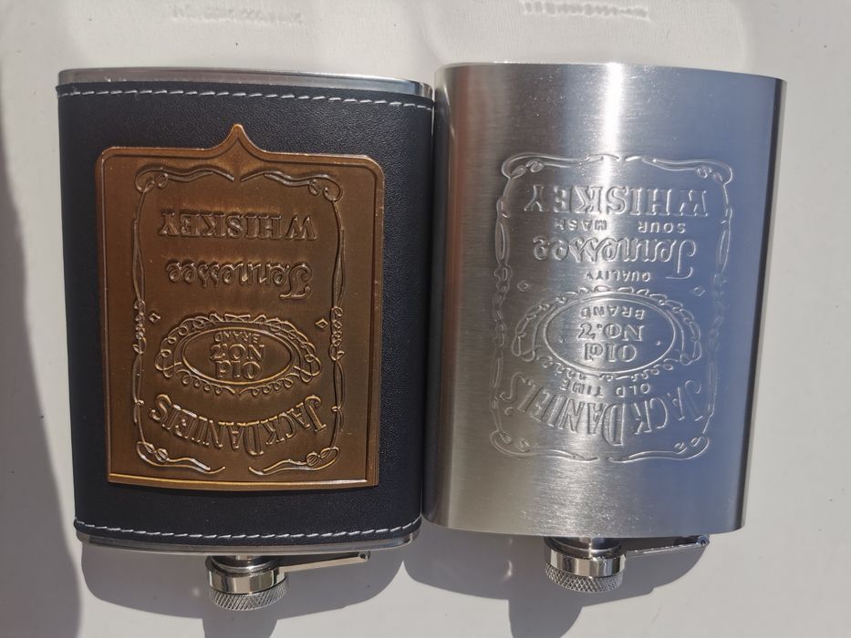 Botelcuta Jack Daniel's - Recipient inox / Plosca Whisky Jack Daniel's