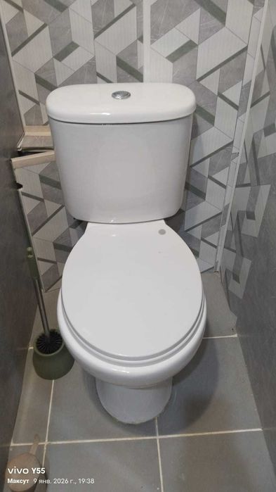 Унитаз в отличном состоянии, самовывоз