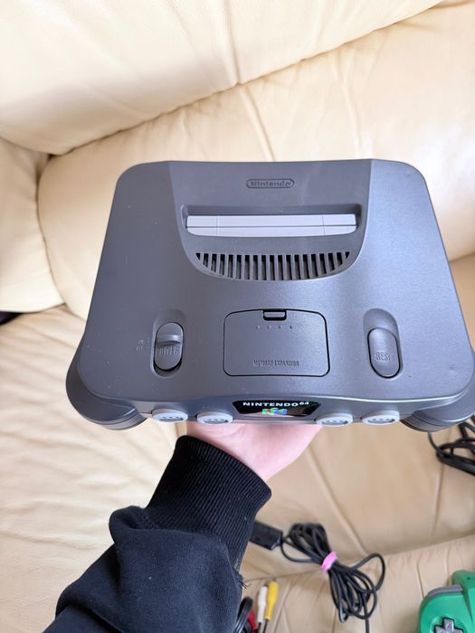 Nintendo N64 в кутия