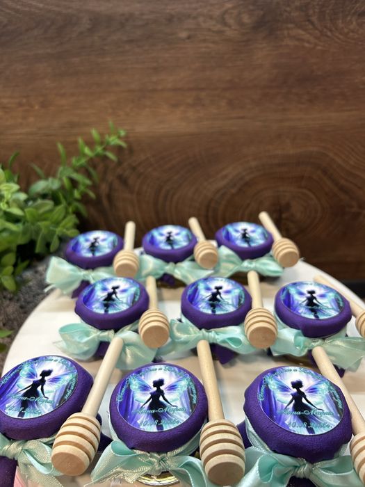 Бурканчета с мед и украса