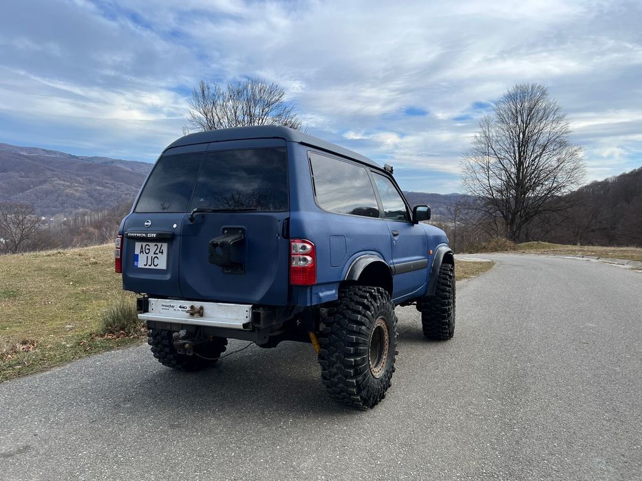 Nissan Patrol Y61