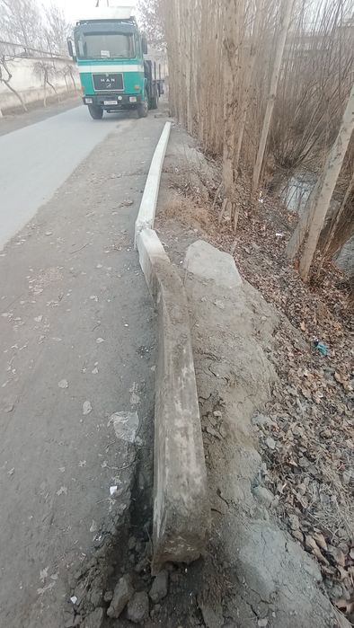 Сталба сотилади 11 метр синган жойи бор