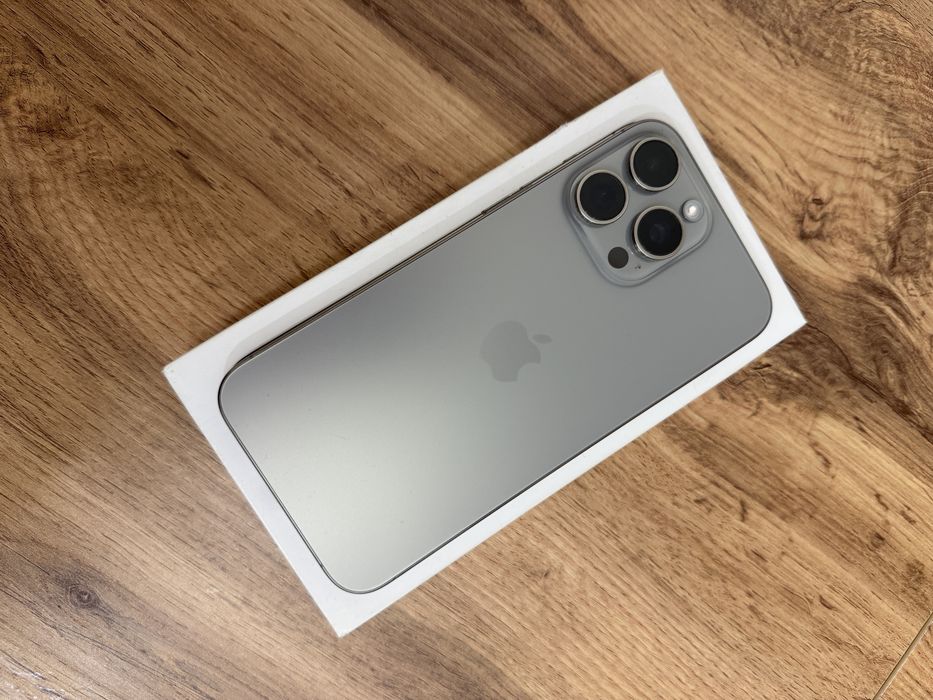 Продам Iphone 15 PRO MAX