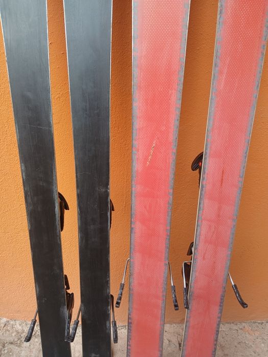 Schiuri , ski tura.