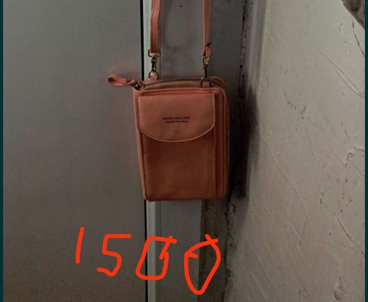 Продам женские сумочки