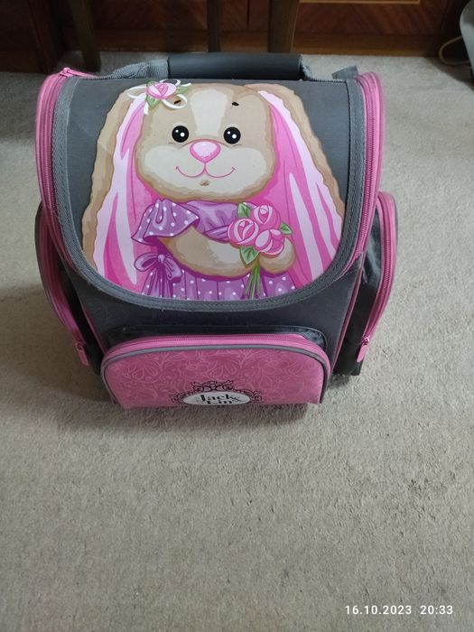 Рюкзак школьный продается