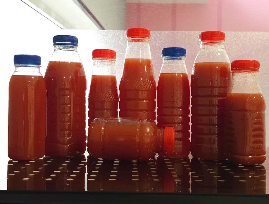 ПЭТ бутылка. баклажка для томатных соков