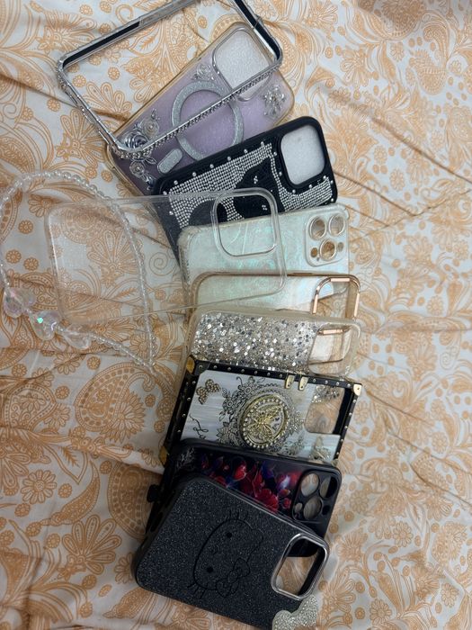 Продам чехлы на айфон 15 про