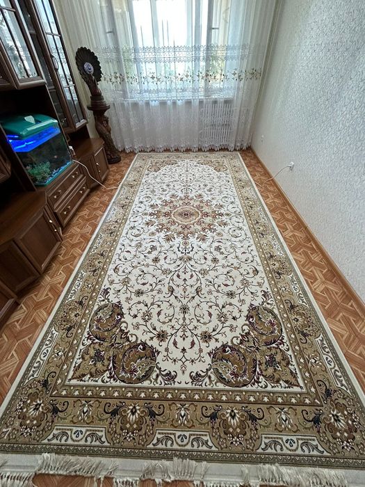 Продается ковер.