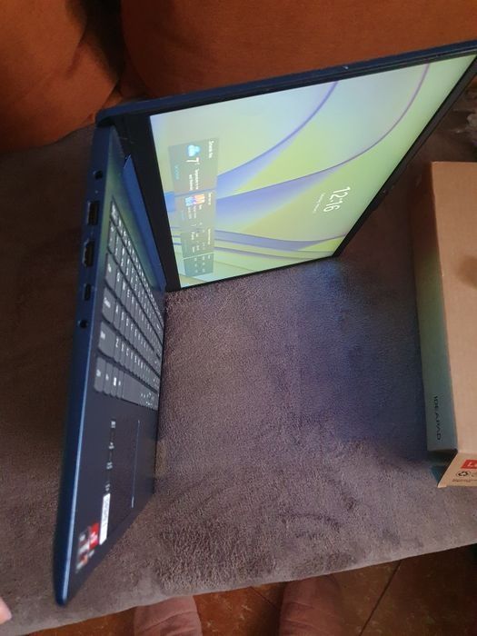 Leptop Lenovo IdeaPad Slim 3