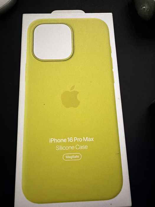 Huse iphone 16 promax,15 plus,pitaka carbon 16 promax