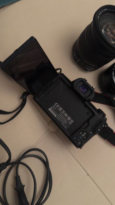 Камера Canon m50