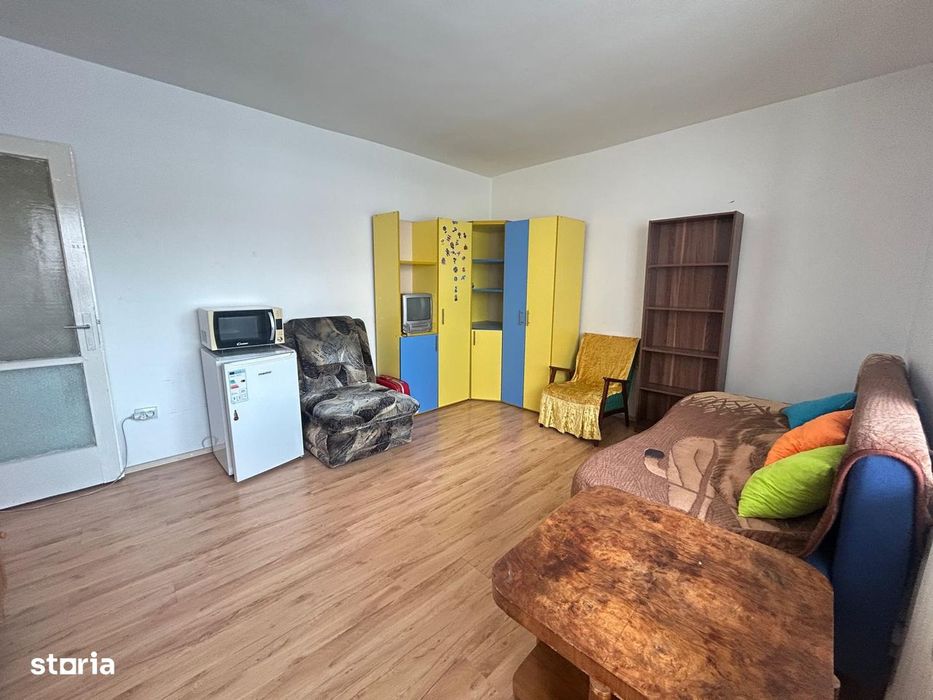 Garsoniera in bloc de apartamente, etaj 2/4, mobilata, zona Judetean!