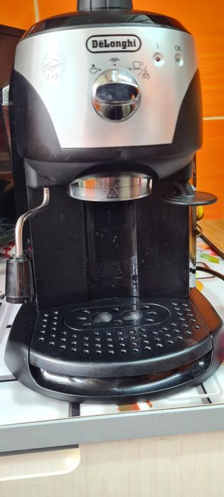 Espressor manual DeLonghi EC221.B