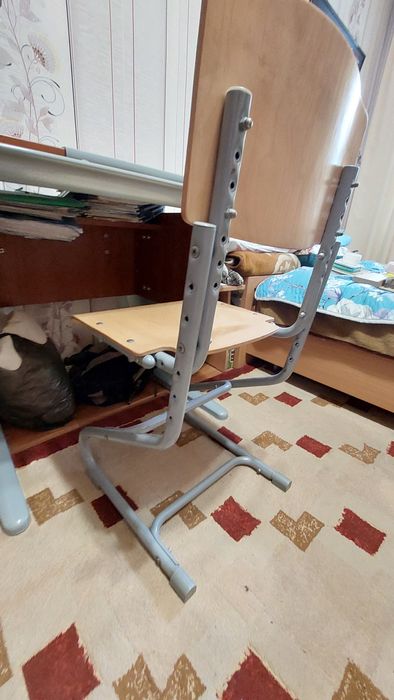 Парта для школьника