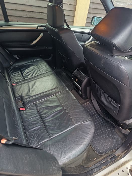 Vând bmw x5 3.0 volan pe dreapta
