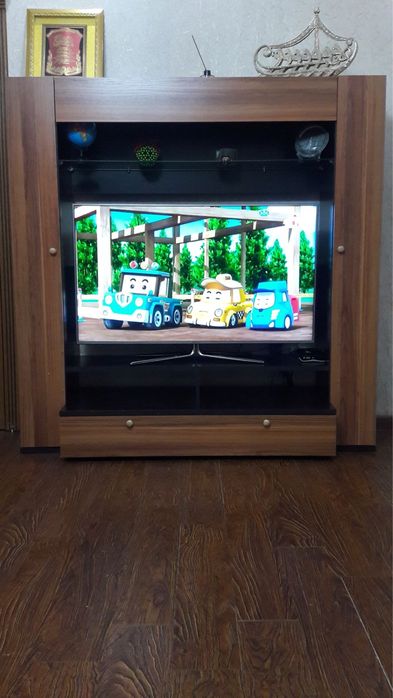 Подставка для телевизора