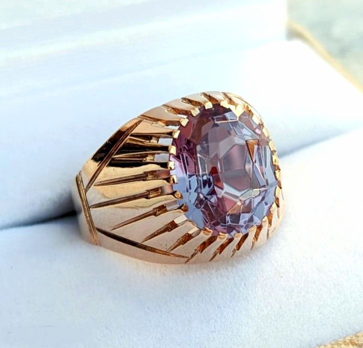 Золотое кольцо 583 пробы с александритом