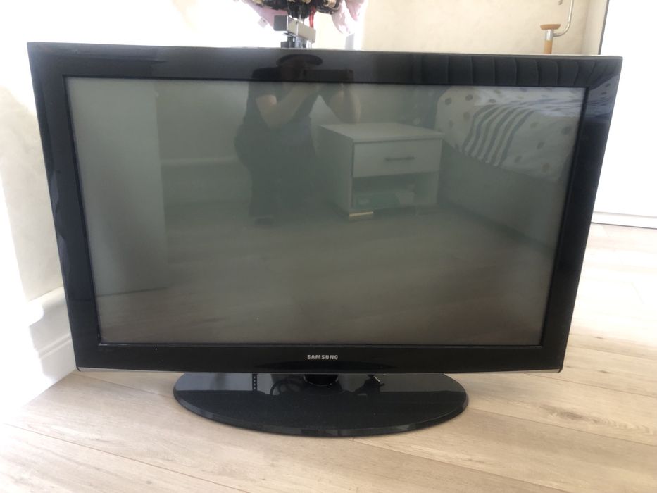 Продам бу телевизор