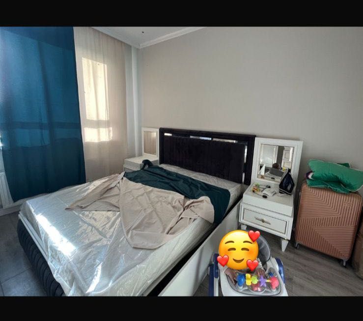 двуспальная кровать