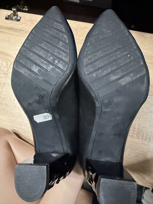 Черни токчета 37ми номер