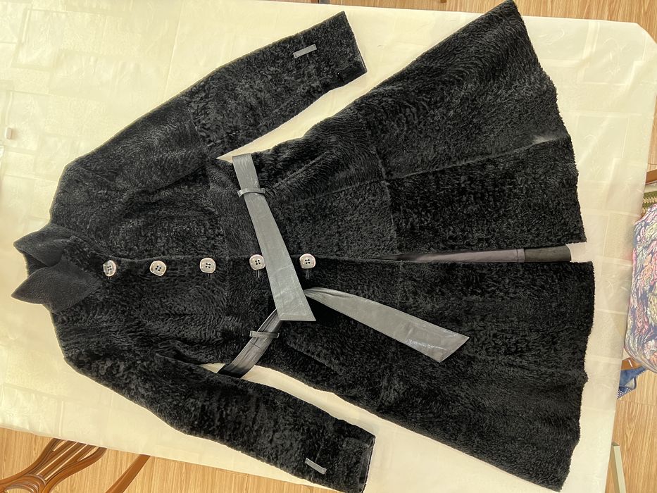 Пальто каракуль