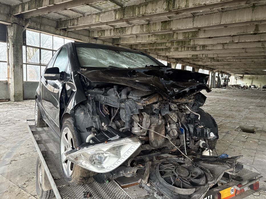 Mercedes A180 на части