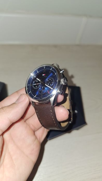 Часы наручные Tommy Hilfiger