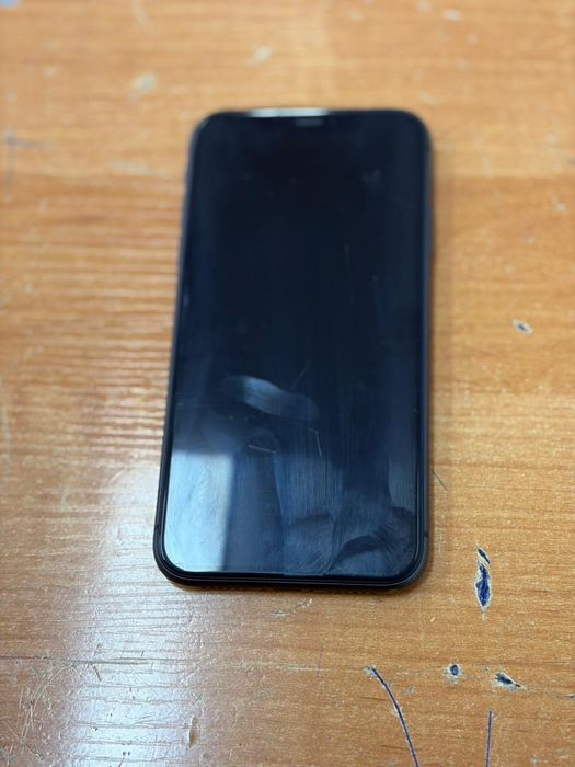 Айфон 11 64 гб идеал