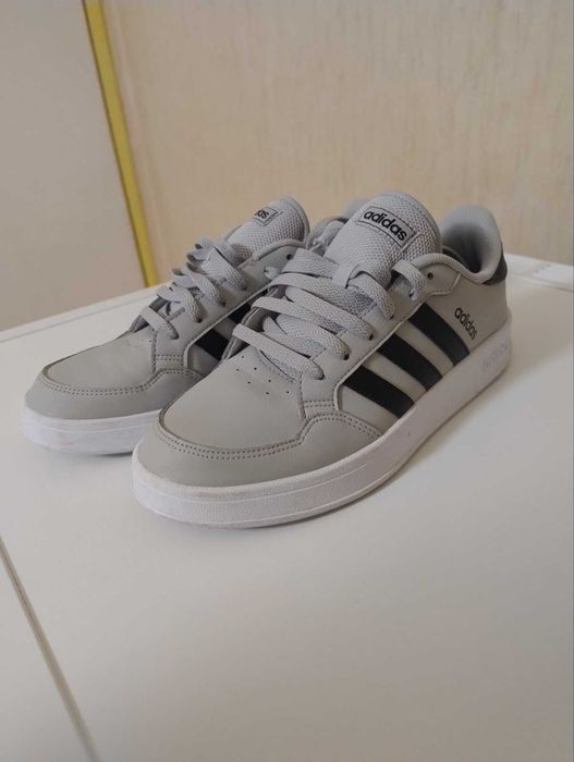 Adidas-маратонки