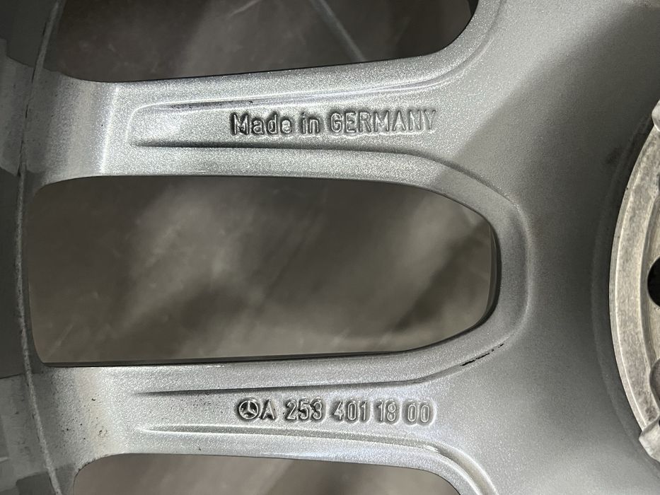 Джанти AMG 19 5х112 с гуми 235/55/19 Pirelli