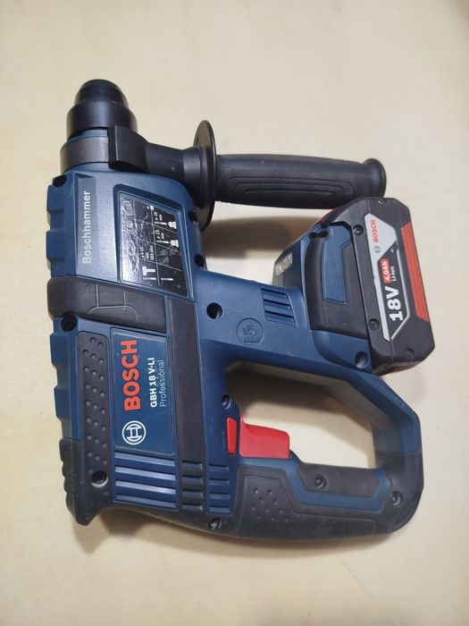 Перфоратор Bosch.