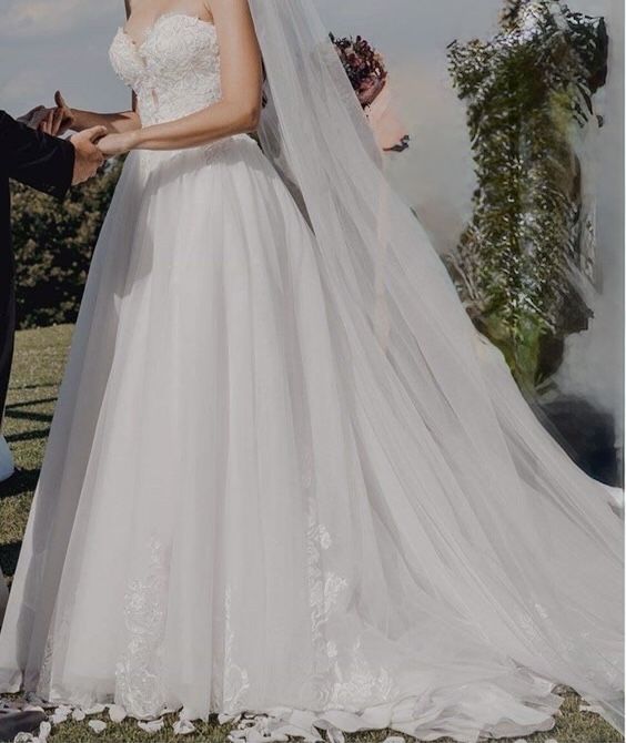 Булчинска рокля - бяла