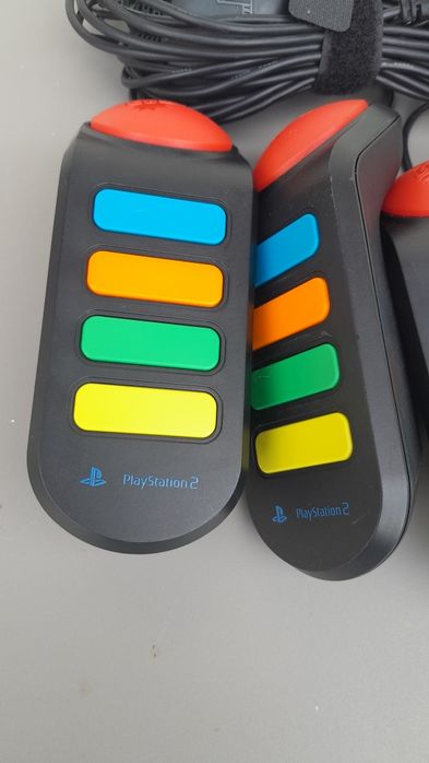 PlayStation 2, 3 Buzz! Buzzer