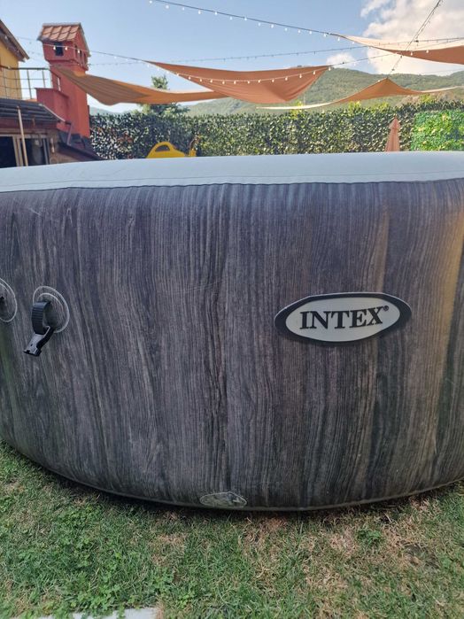 Надуваемо  Джакузи  Intex greeywood  за 4 човека !