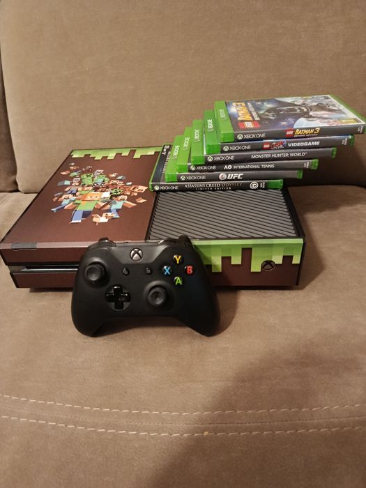 Xbox One MINECRAFT EDITION + Jocuri + maneta impecabila
