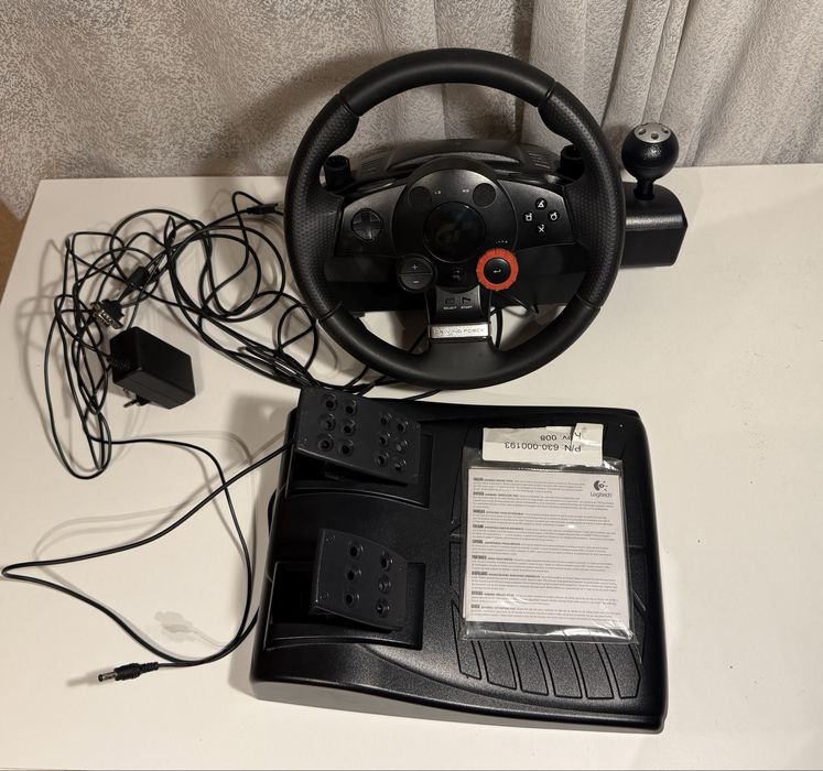 Волан Logitech Driving Force GT с педали – пълен комплект, PS3/PC