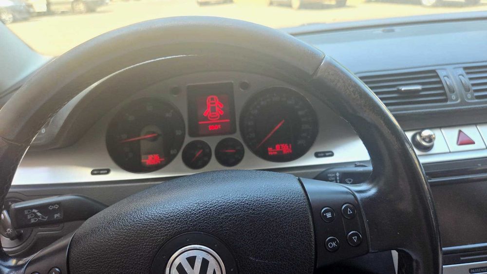 Vând Volkswagen Passat