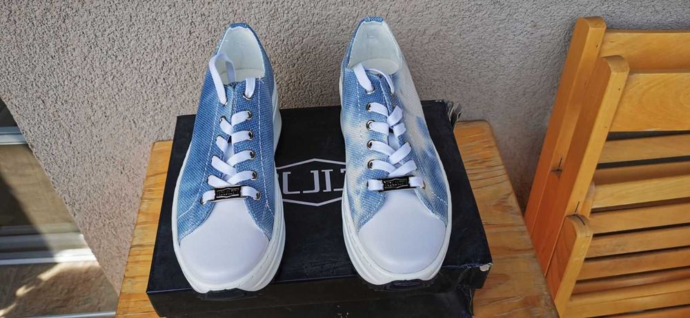 Оригинални маркови дамски сникърси / маратонки CULT - 39 номер