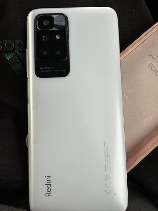 Редми 10 каропка есть