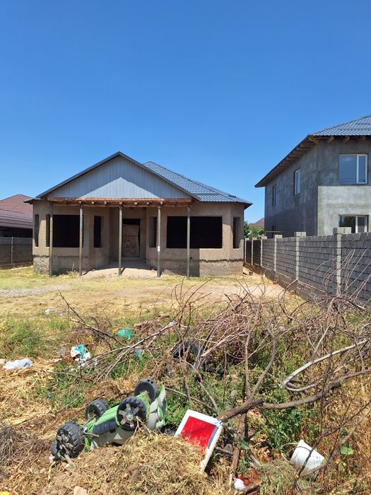 Участок  и дом в Пахтакор