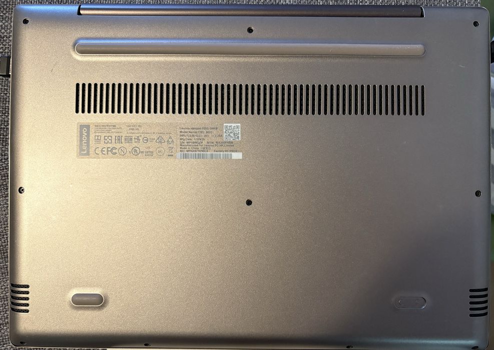 Lenovo ideapad 520S 14’ aluminium