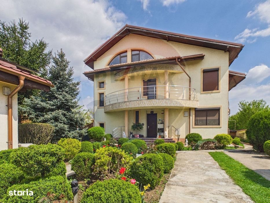 Casă / Vilă cu 6 camere de vânzare
