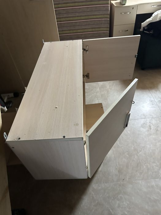 Тумбочка,шкафчик