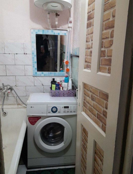 3х комнтная пустая в центре Чирчика на длительный срок