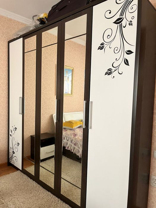 Спальний гарнитур