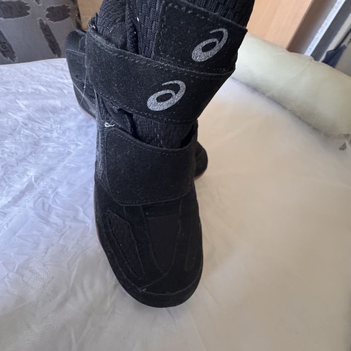 Продам новые борцовки