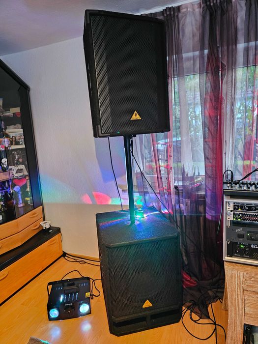 Sistem boxe profesionale Behringer